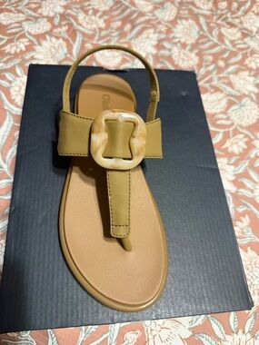 OLUKAI Womens Tan T-Strap Sandals with Decorative Buckle